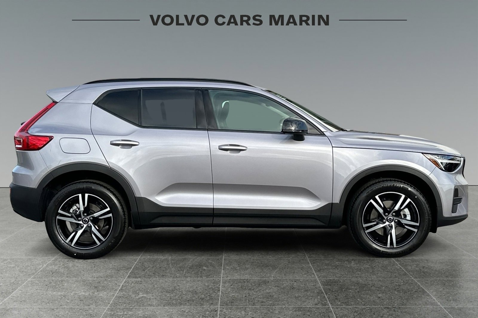 New 2026 Volvo XC40 B5 Core w/ Climate Package image 8