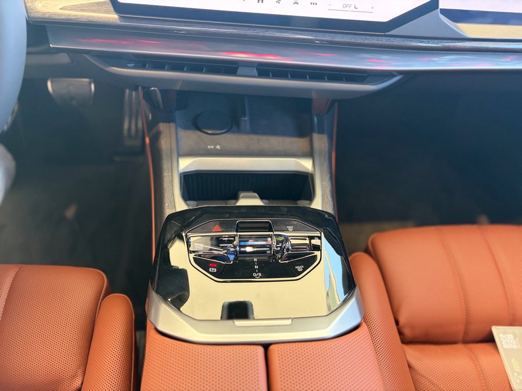 New 2027 BMW 740i xDrive w/ Executive Package AWD/4WD image 33
