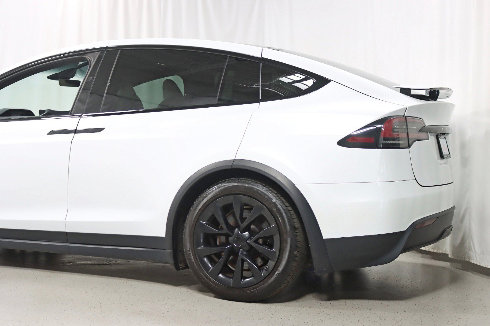 Used 2023 Tesla Model X AWD/4WD image 11