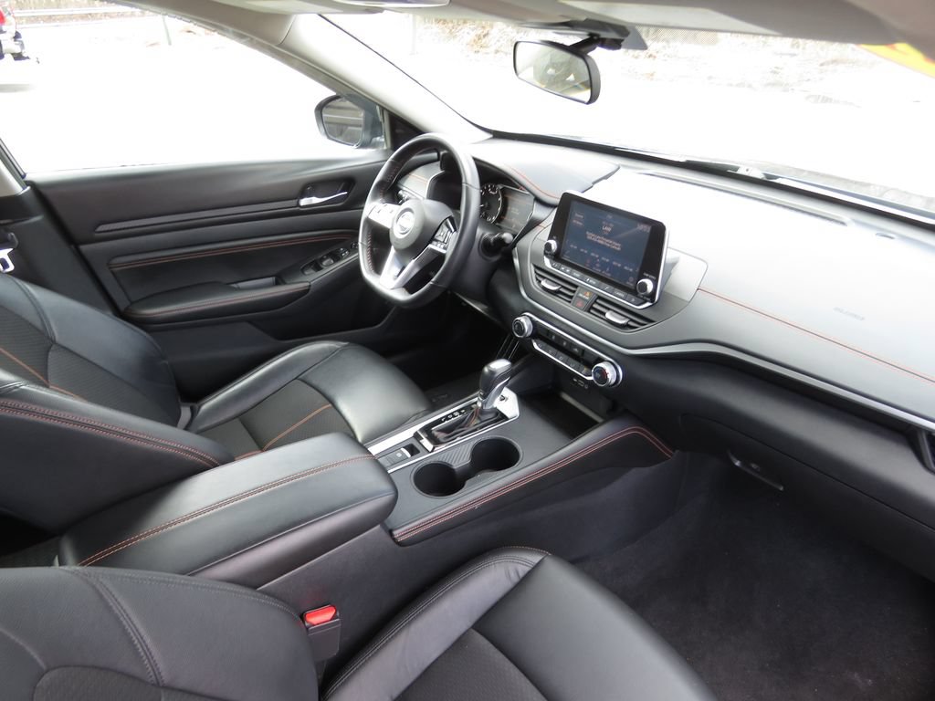 Used 2021 Nissan Altima 2.5 SR AWD/4WD image 14