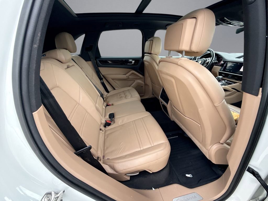 Used 2019 Porsche Cayenne AWD/4WD image 16