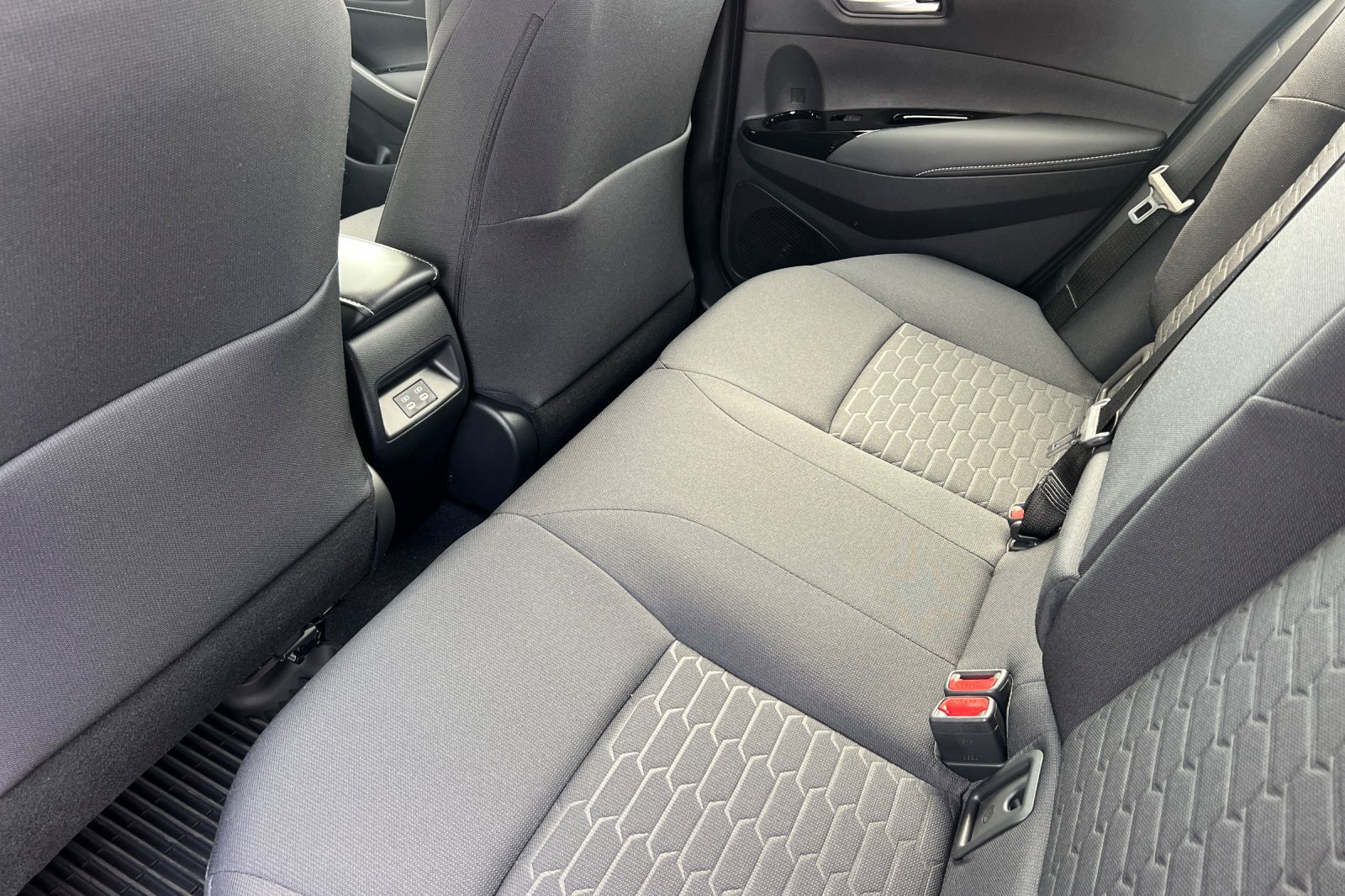 Certified 2027 Toyota Corolla SE w/ SE Premium Package FWD image 12