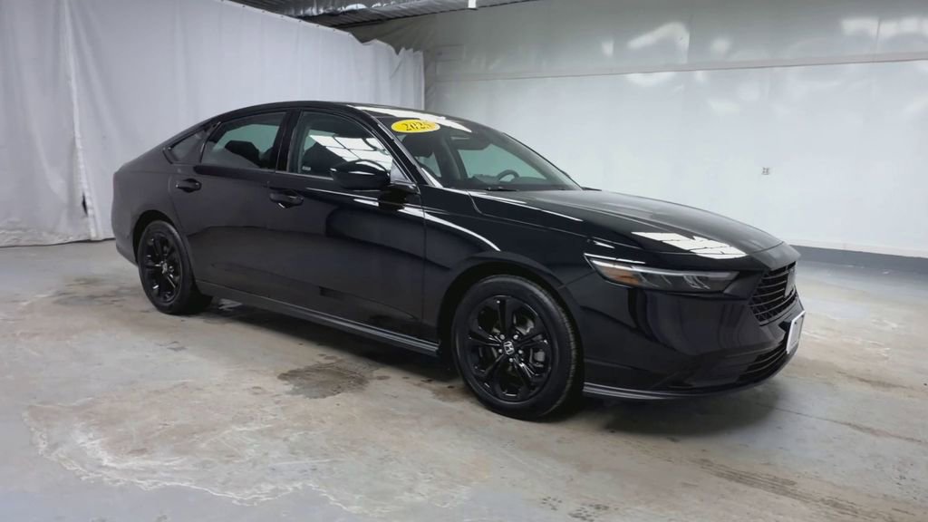 Used 2025 Honda Accord SE image 2