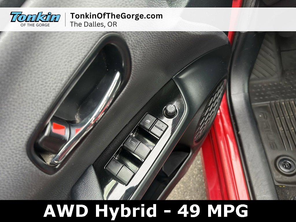 Used 2022 Toyota Prius LE image 11