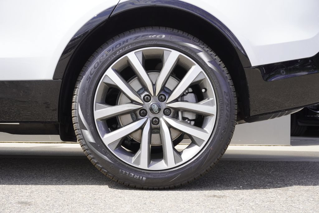 New 2026 Land Rover Discovery Dynamic SE AWD/4WD image 33