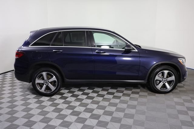 Used 2022 Mercedes-Benz GLC 300 4MATIC w/ Premium Package Lite image 9