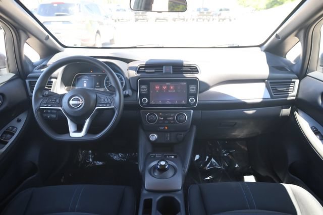 Certified 2025 Nissan Leaf S FWD image 16