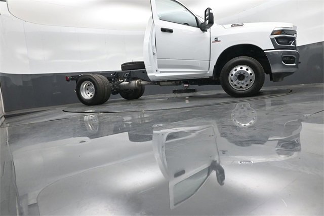 New 2026 RAM 3500 Tradesman w/ Chrome Appearance Group image 44