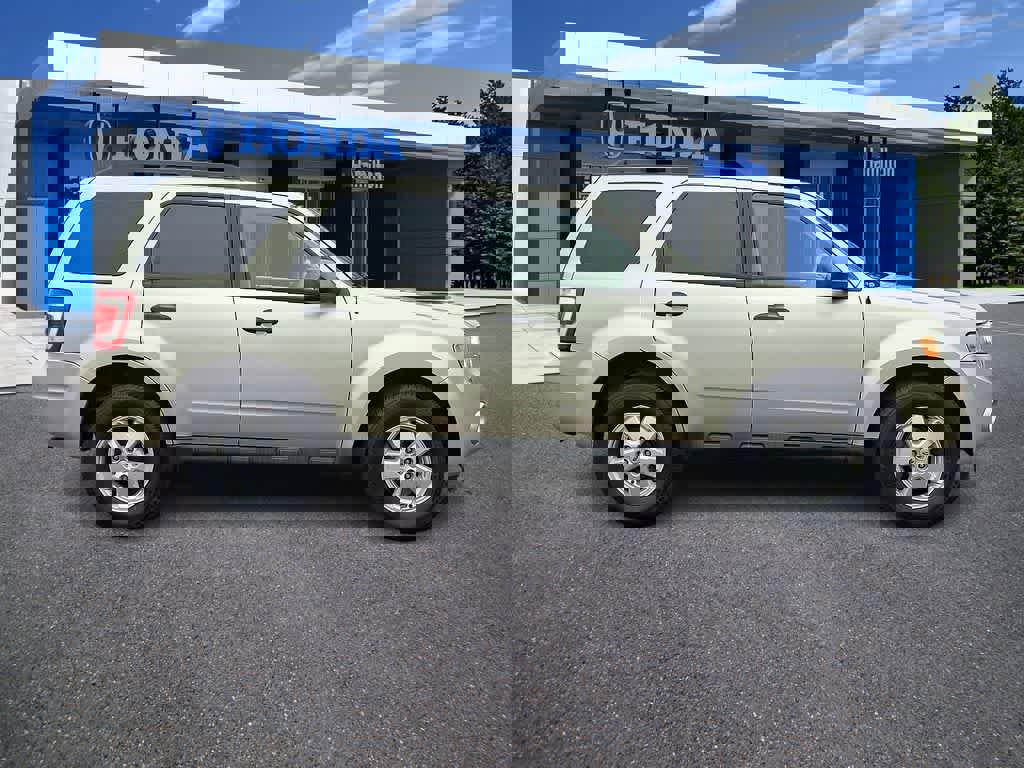 Used 2010 Ford Escape XLT image 25