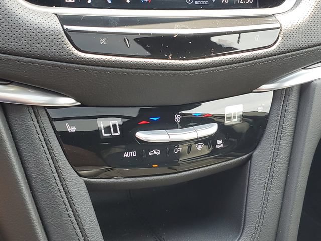 Certified 2025 Cadillac XT6 Luxury FWD image 23