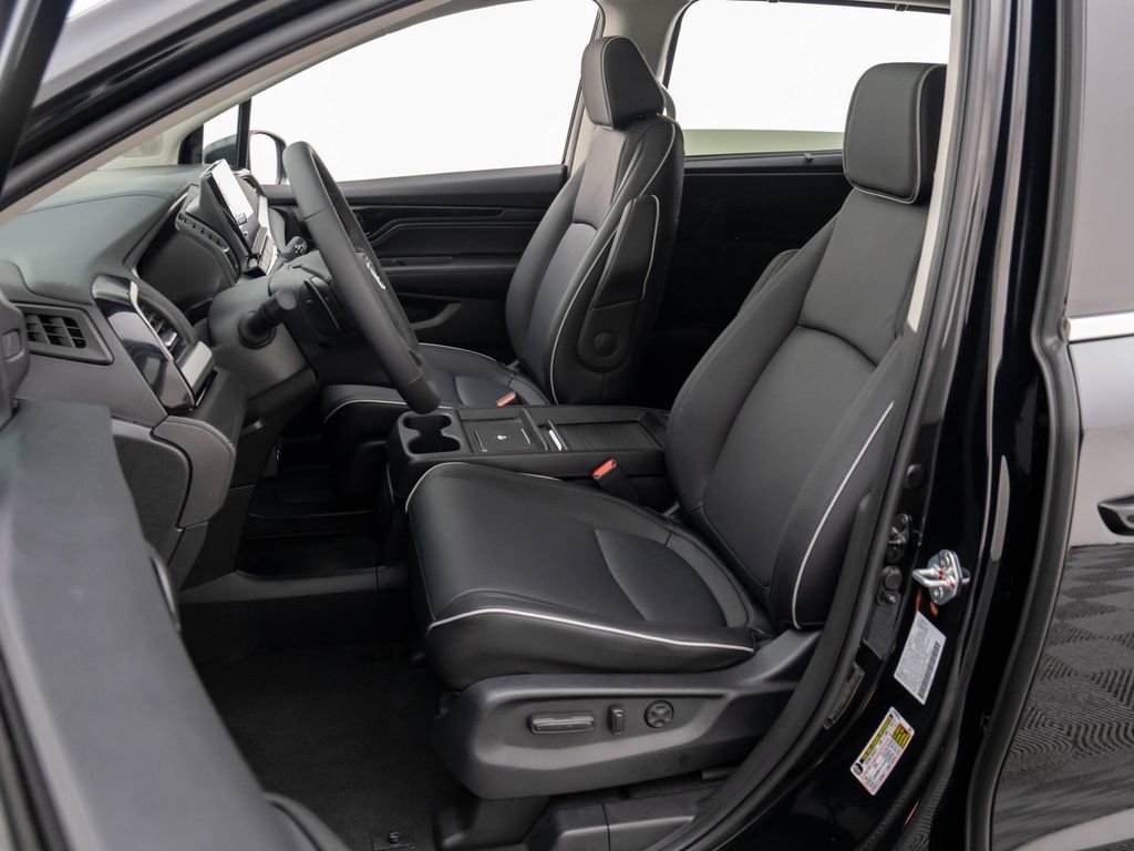 New 2026 Honda Odyssey Touring image 16