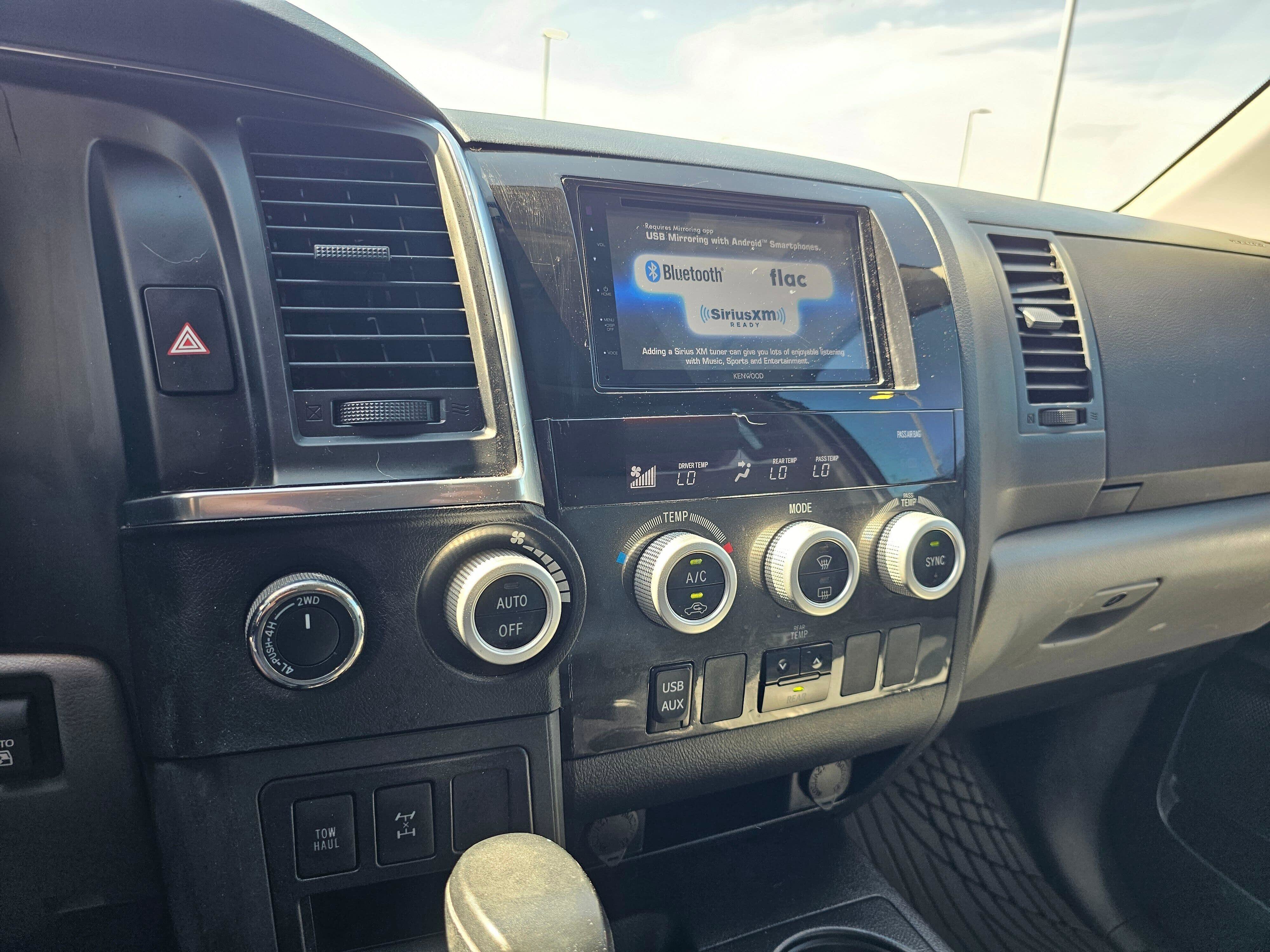 Used 2019 Toyota Sequoia SR5 AWD/4WD image 25