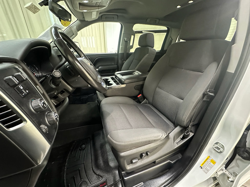 Used 2018 Chevrolet Silverado 1500 LT w/ All Star Edition image 28