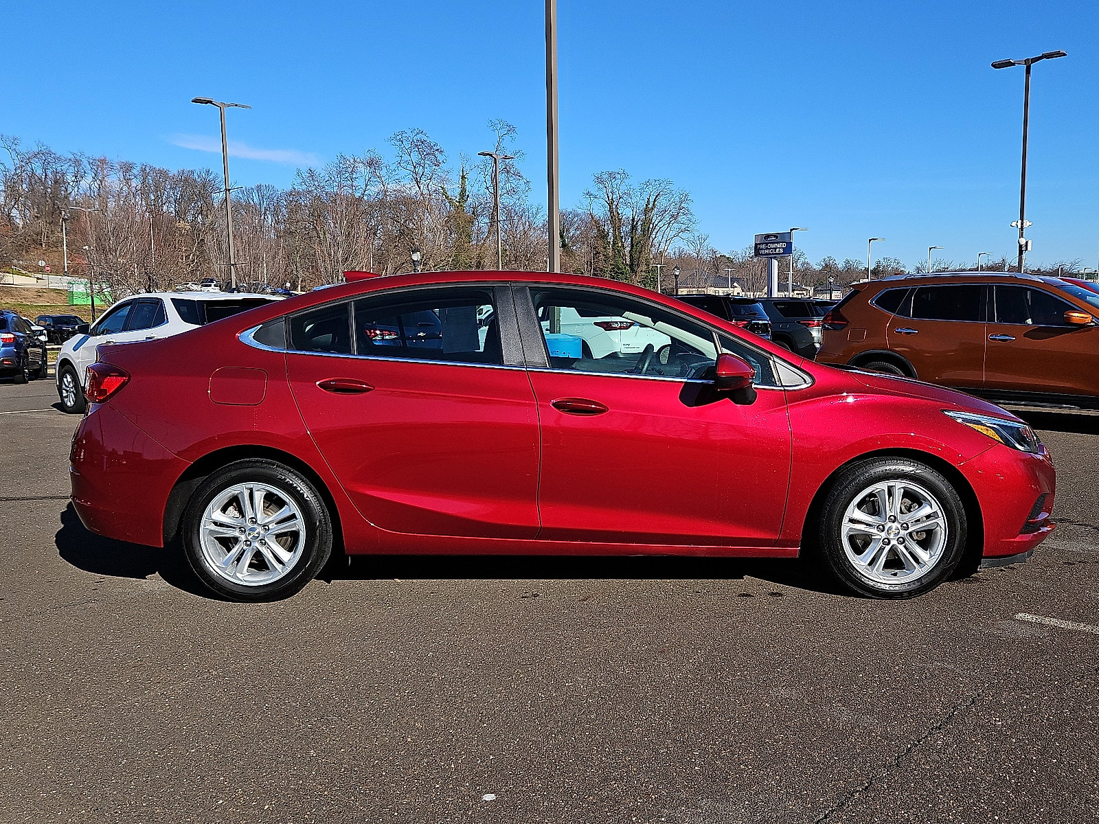 Used 2018 Chevrolet Cruze LT w/ Convenience Package image 7