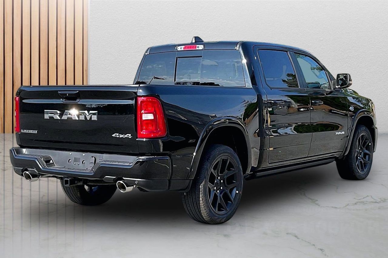 New 2026 RAM 1500 Laramie AWD/4WD image 7