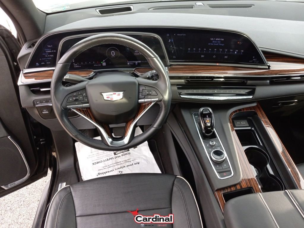 Used 2023 Cadillac Escalade ESV Premium Luxury image 28