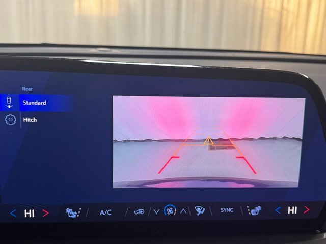 New 2026 Chevrolet Traverse LT image 32