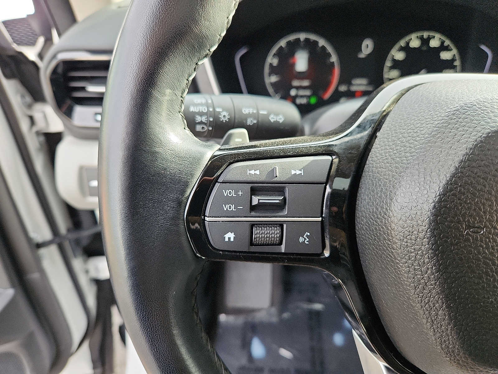 Certified 2023 Honda Pilot Touring image 20
