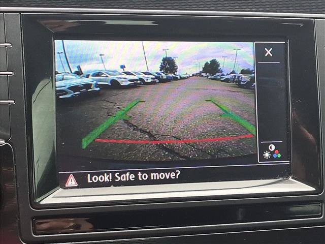 Used 2015 Volkswagen GTI 4-Door FWD image 11
