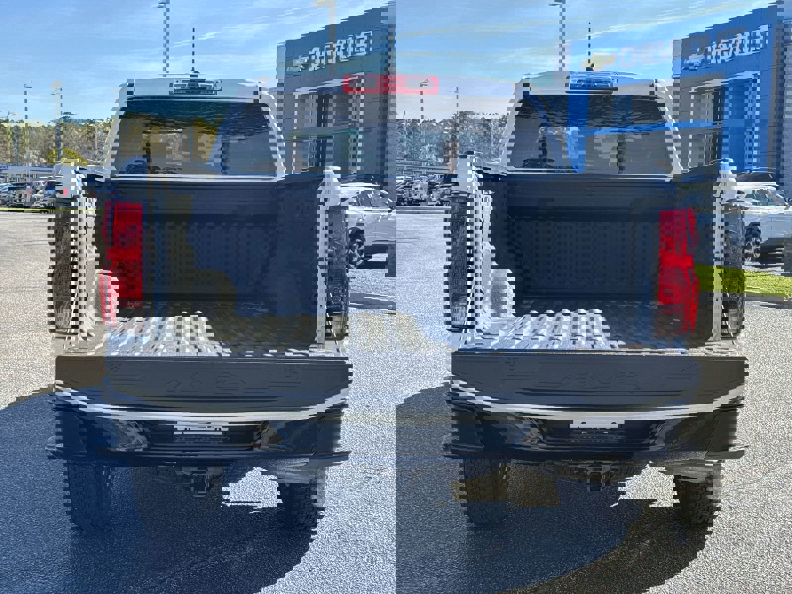 Used 2023 Chevrolet Colorado W/T w/ Advanced Trailering Package image 31