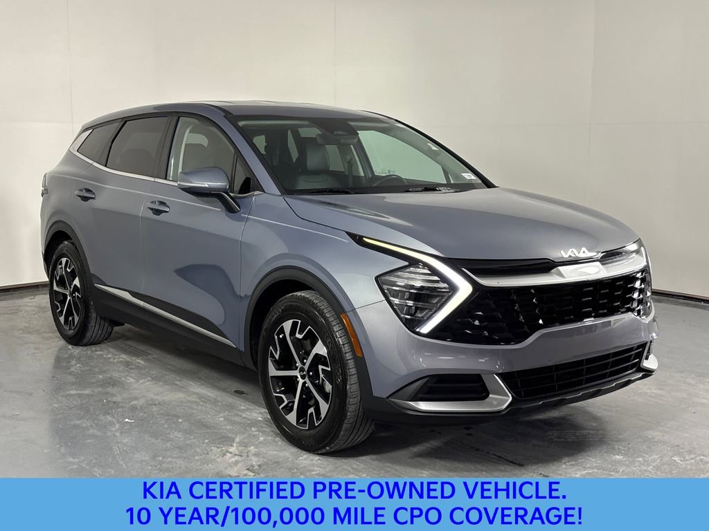 Certified 2025 Kia Sportage EX image 3