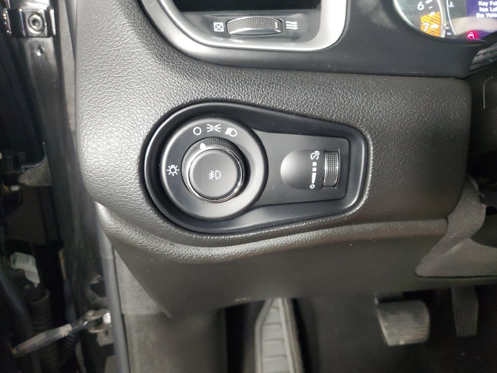 Used 2021 Jeep Renegade Sport AWD/4WD image 27