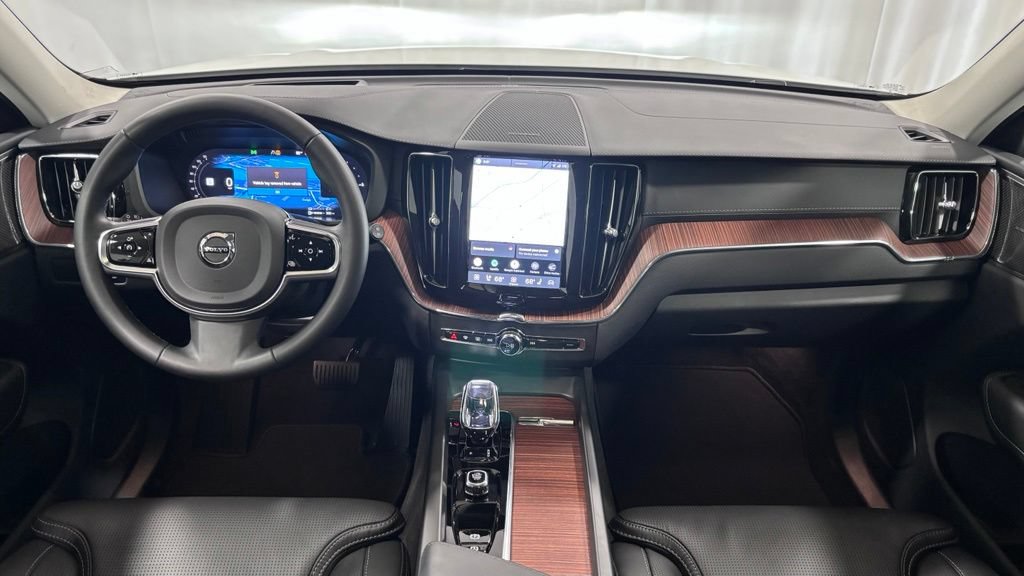 Certified 2024 Volvo XC60 T8 Ultimate AWD/4WD image 2