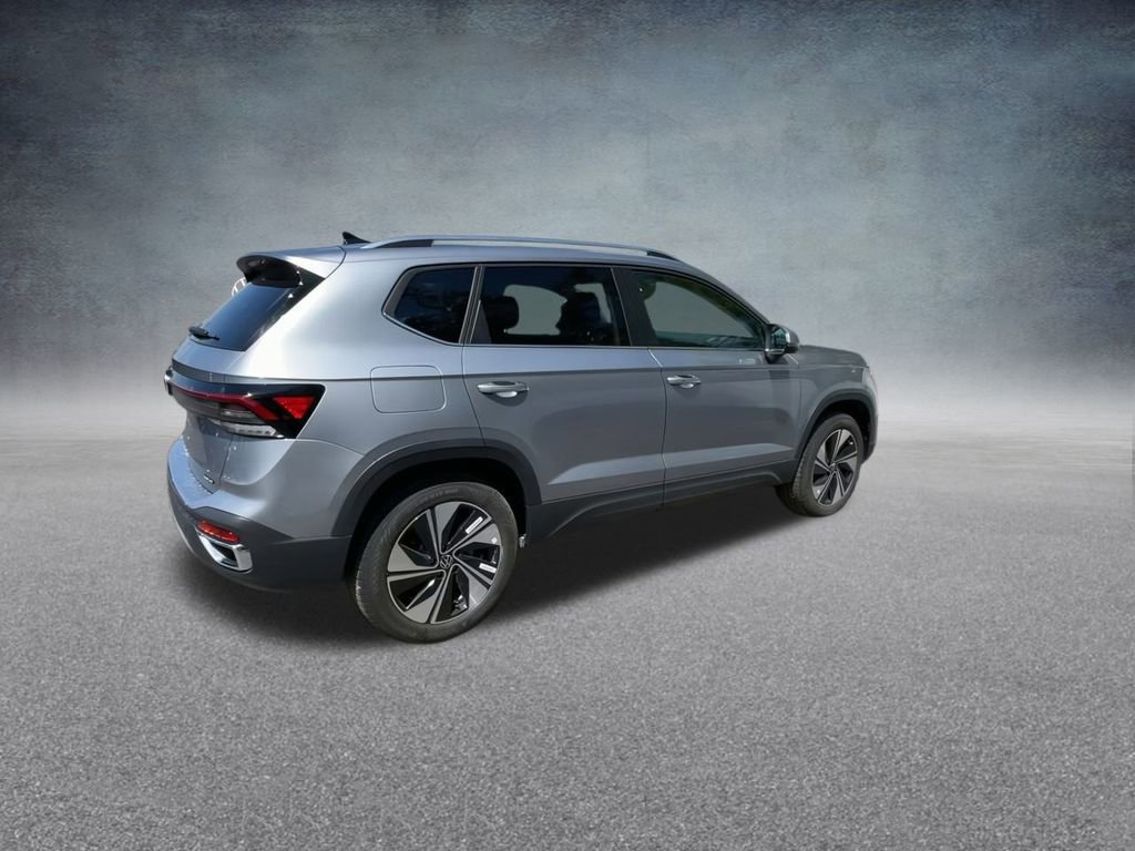 New 2025 Volkswagen Taos SE image 22