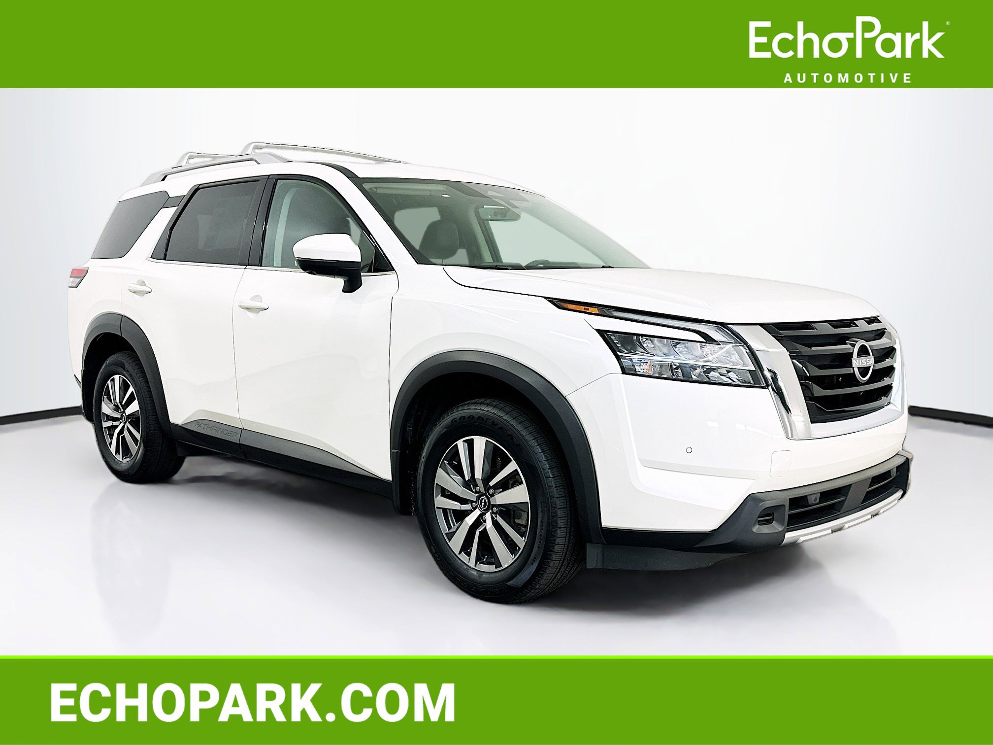 Used 2024 Nissan Pathfinder SL AWD/4WD image 1