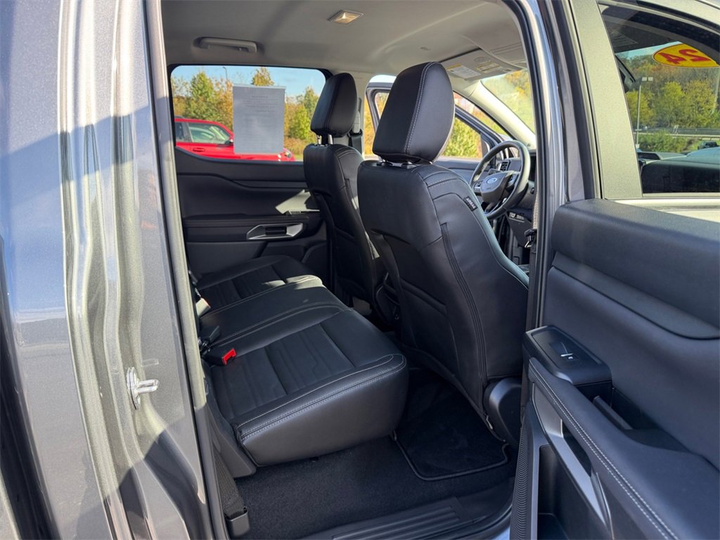 Used 2024 Ford Ranger Lariat w/ Trailer Tow Package image 27