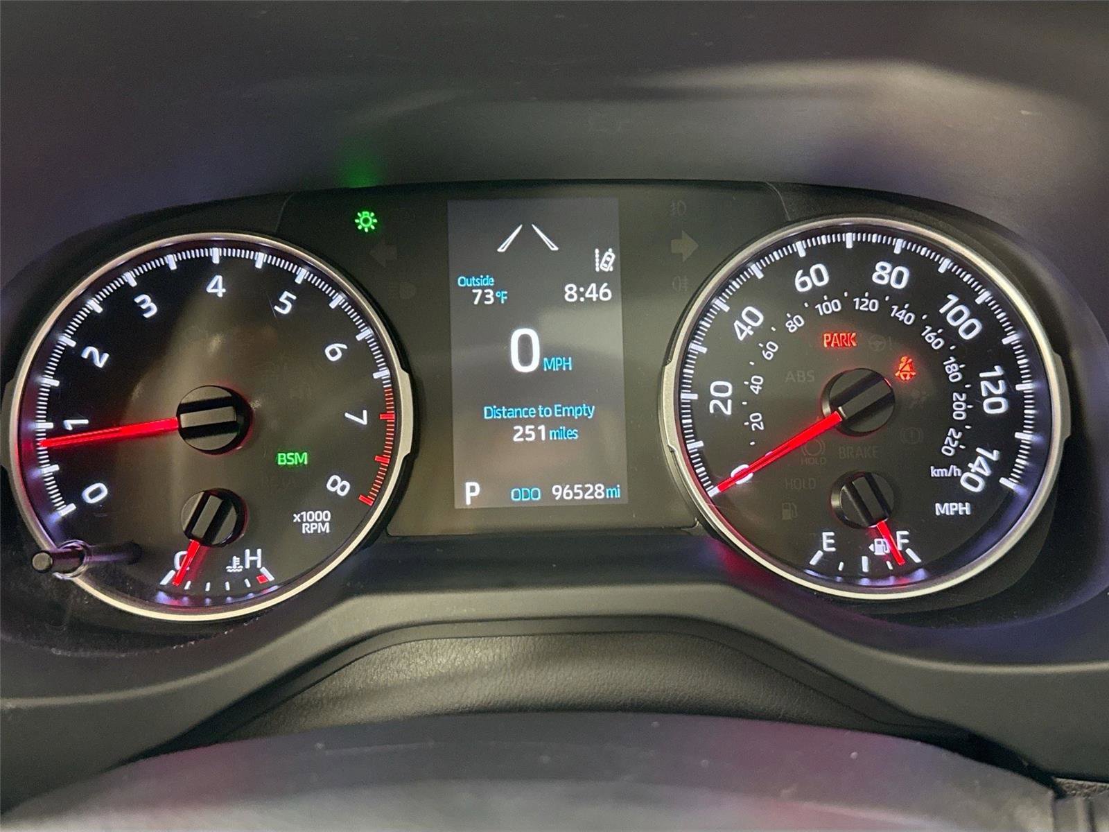 Used 2020 Toyota RAV4 XLE Premium FWD image 20