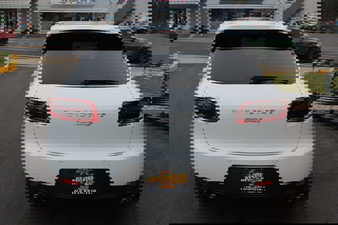 Used 2016 Porsche Macan S image 22