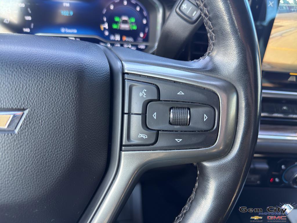 Used 2023 Chevrolet Silverado 1500 LT AWD/4WD image 25