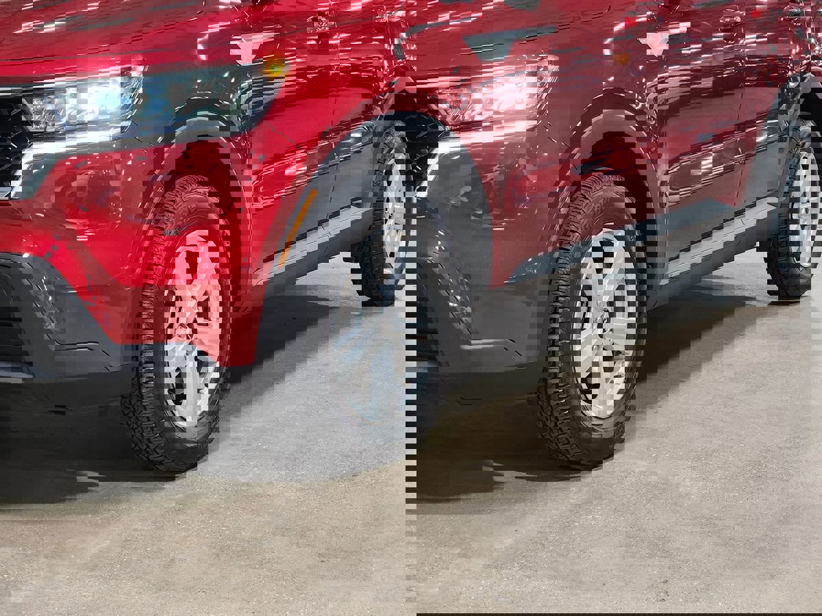 Used 2023 Kia Sorento LX image 17