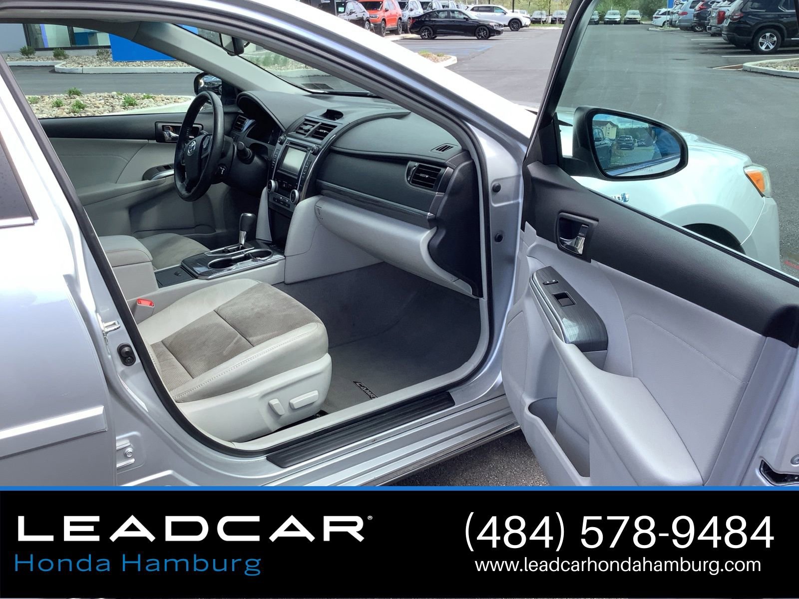 Used 2013 Toyota Camry XLE w/ Leather Pkg FWD image 12