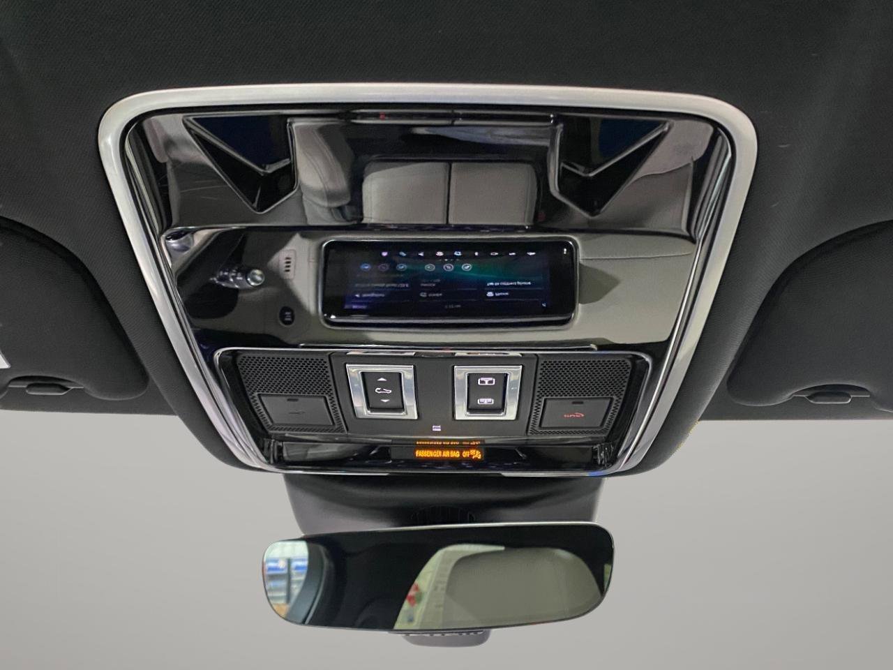 Used 2018 Land Rover Range Rover Velar R-Dynamic SE image 10