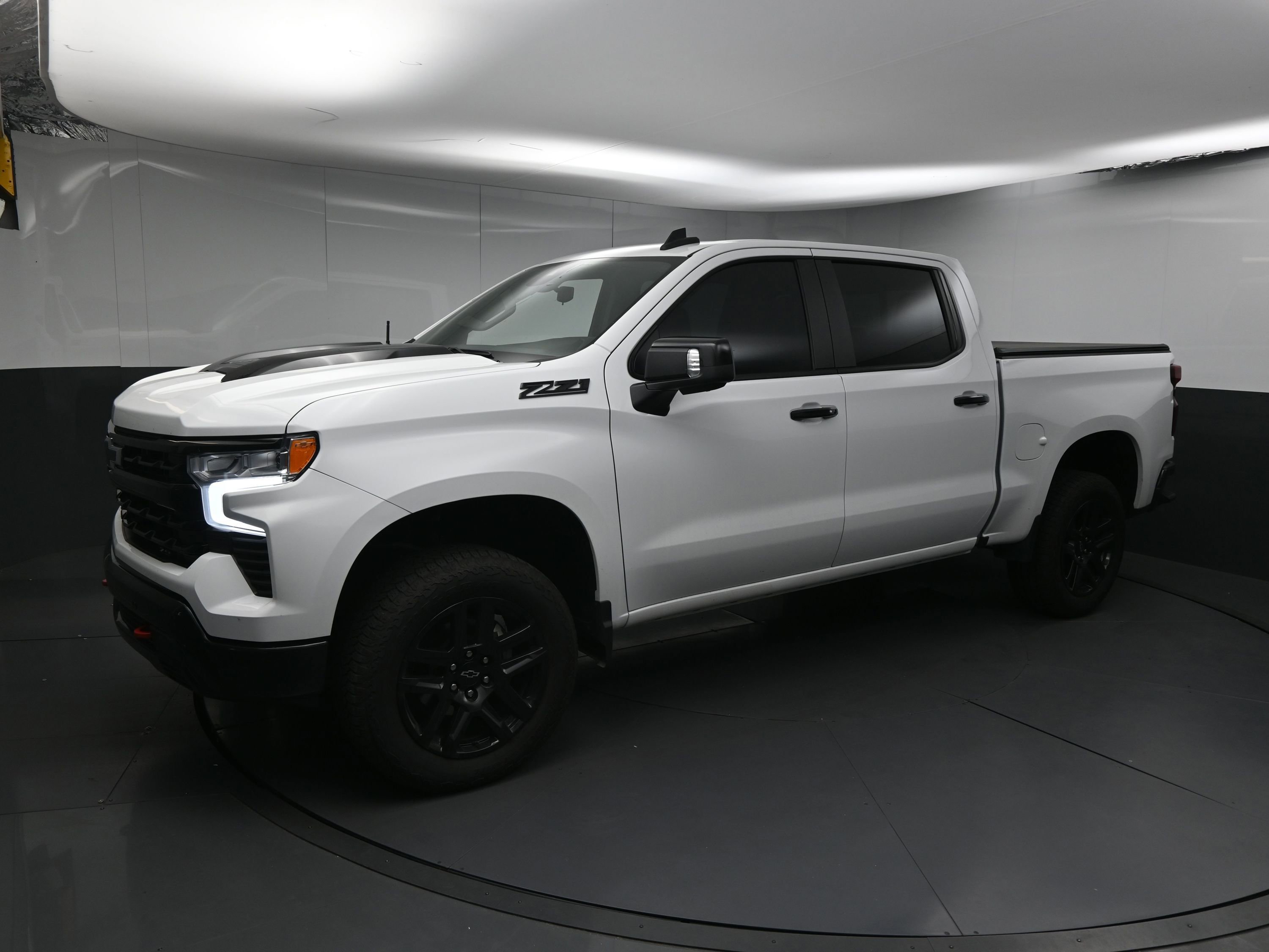 Used 2024 Chevrolet Silverado 1500 LT Trail Boss w/ Convenience Package II