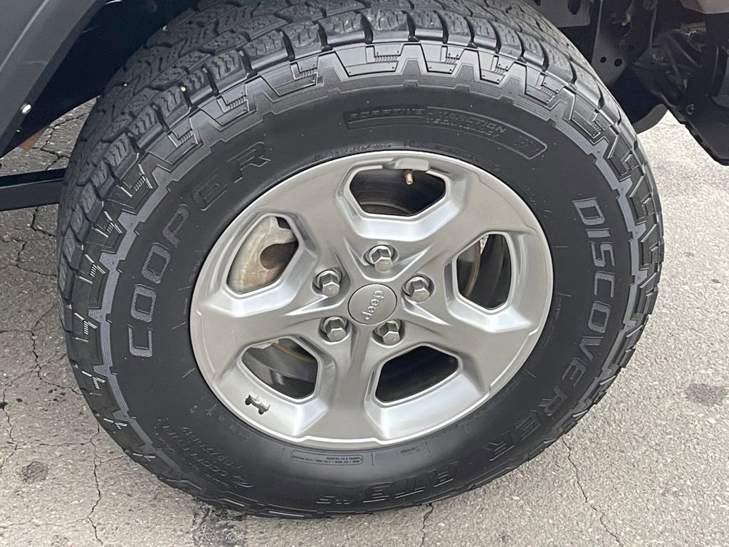 Used 2021 Jeep Wrangler Unlimited Sport image 27