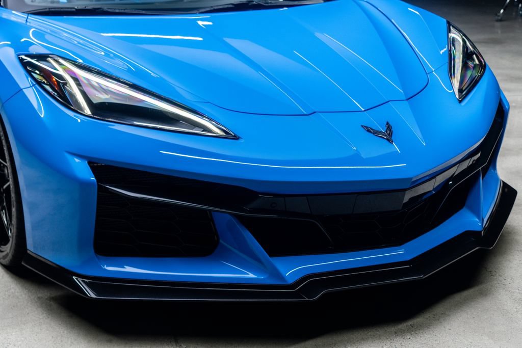 Used 2025 Chevrolet Corvette Z06 RWD image 7