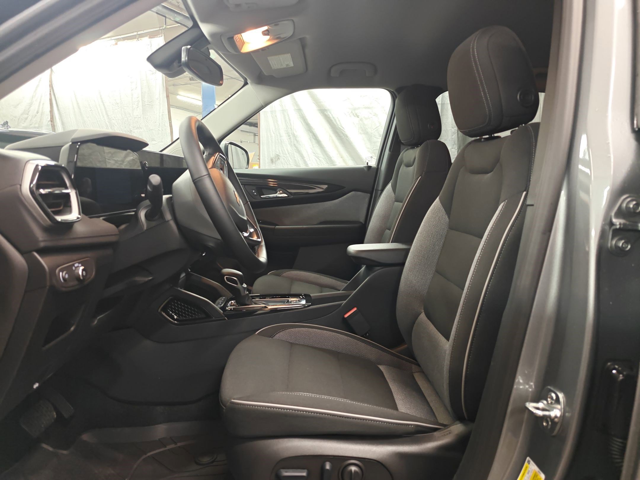 Used 2026 Chevrolet TrailBlazer LT w/ Convenience Package image 5