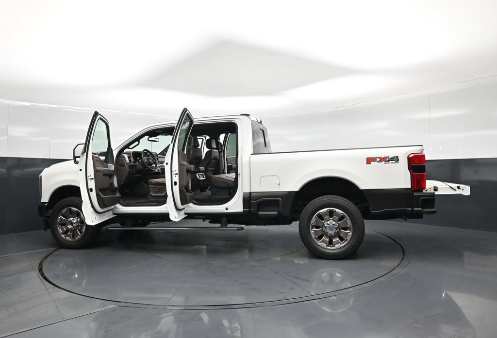 Used 2025 Ford F250 King Ranch AWD/4WD image 33