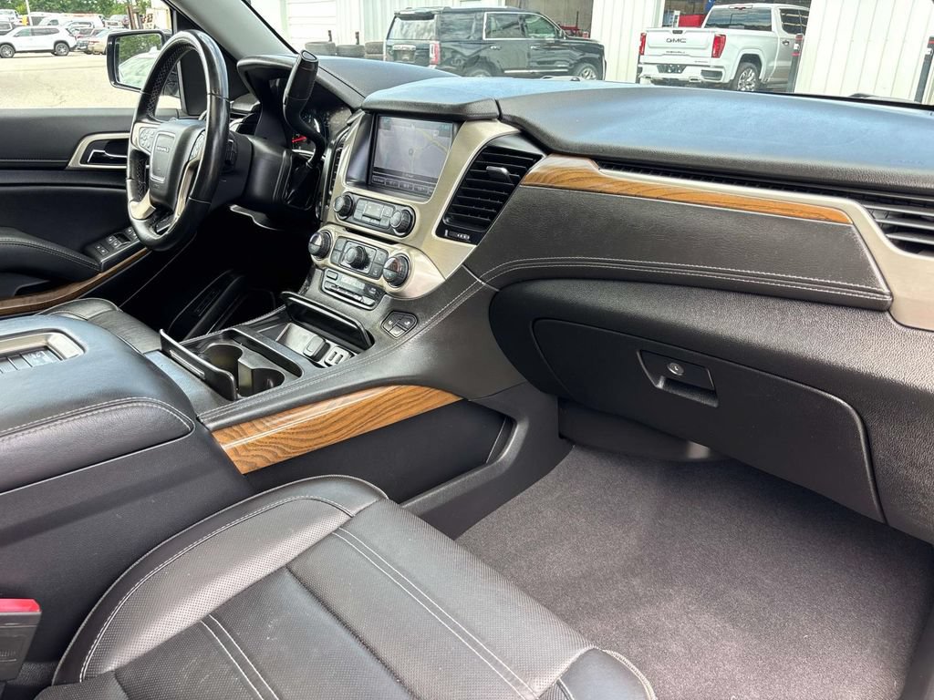 Used 2020 GMC Yukon Denali w/ Denali Ultimate Package AWD/4WD image 25