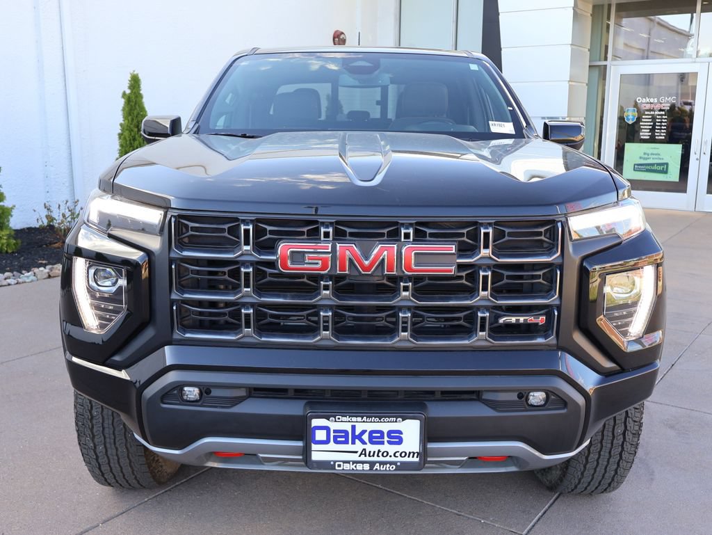 Certified 2024 GMC Canyon AT4 AWD/4WD image 2