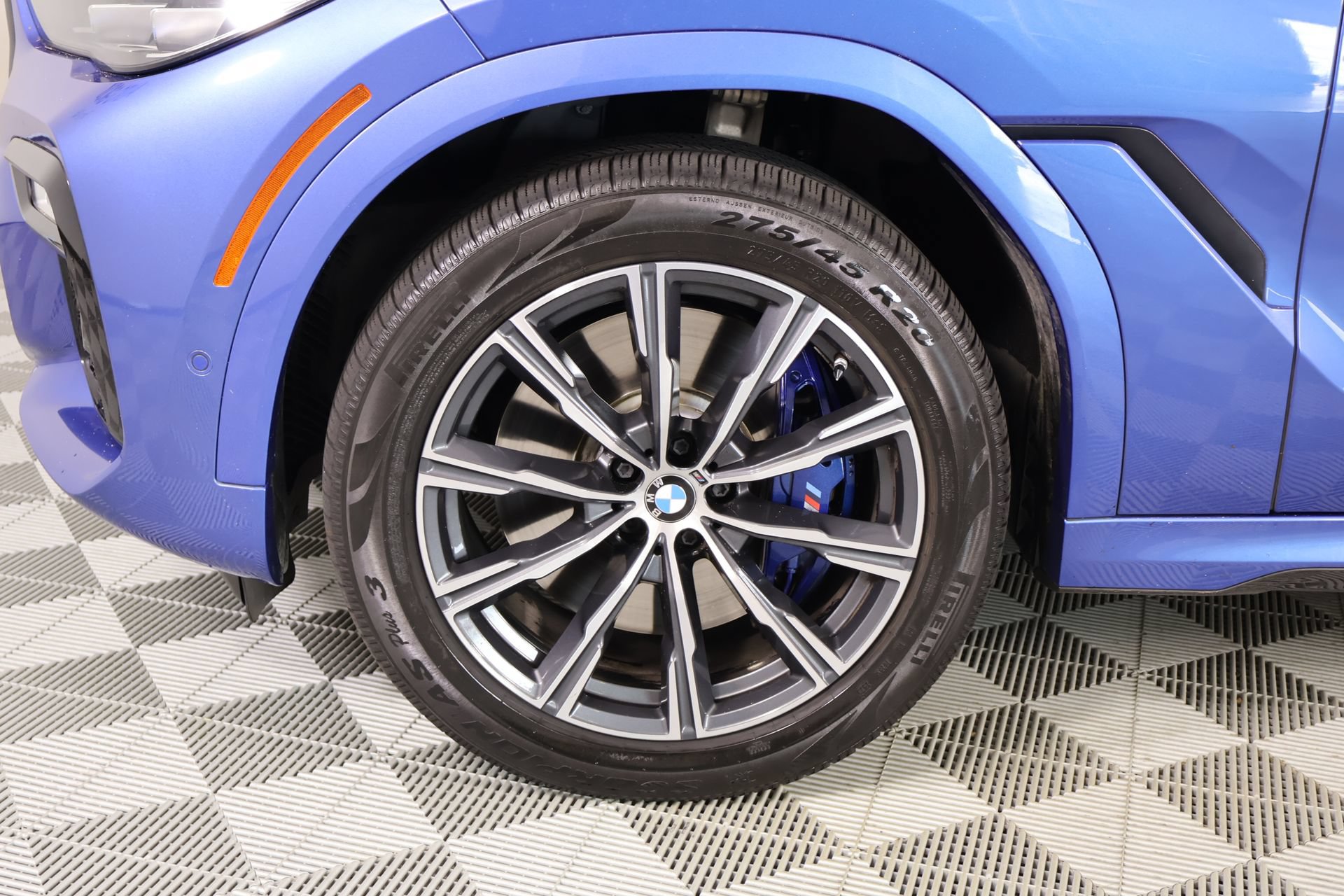 Used 2020 BMW X6 M50i w/ Premium Package AWD/4WD image 19
