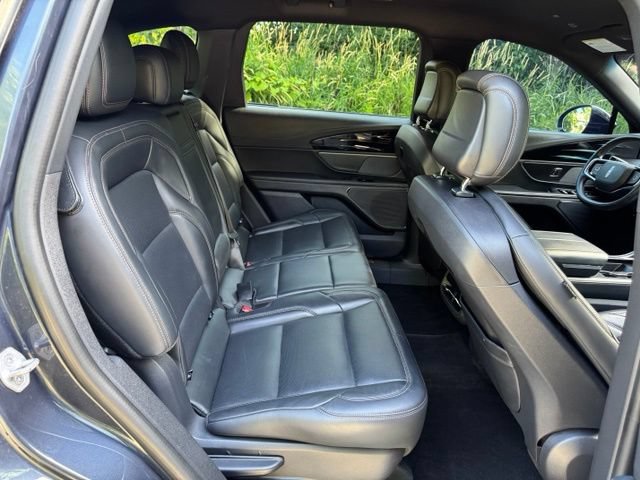 Used 2024 Lincoln Nautilus Hybrid AWD/4WD image 17