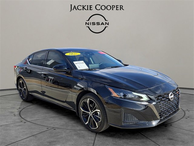 Certified 2025 Nissan Altima 2.5 SR w/ SR Premium Package image 7