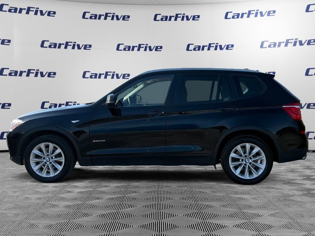 Used 2017 BMW X3 xDrive28i AWD/4WD image 2