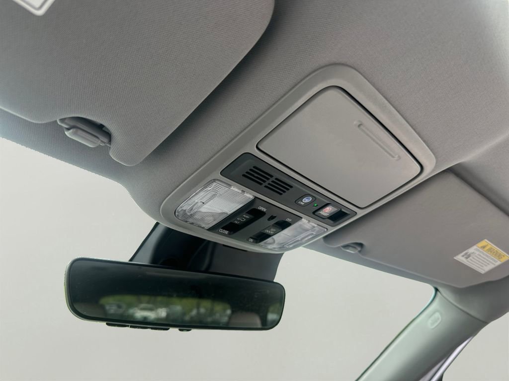 Used 2021 Honda Pilot Touring image 21