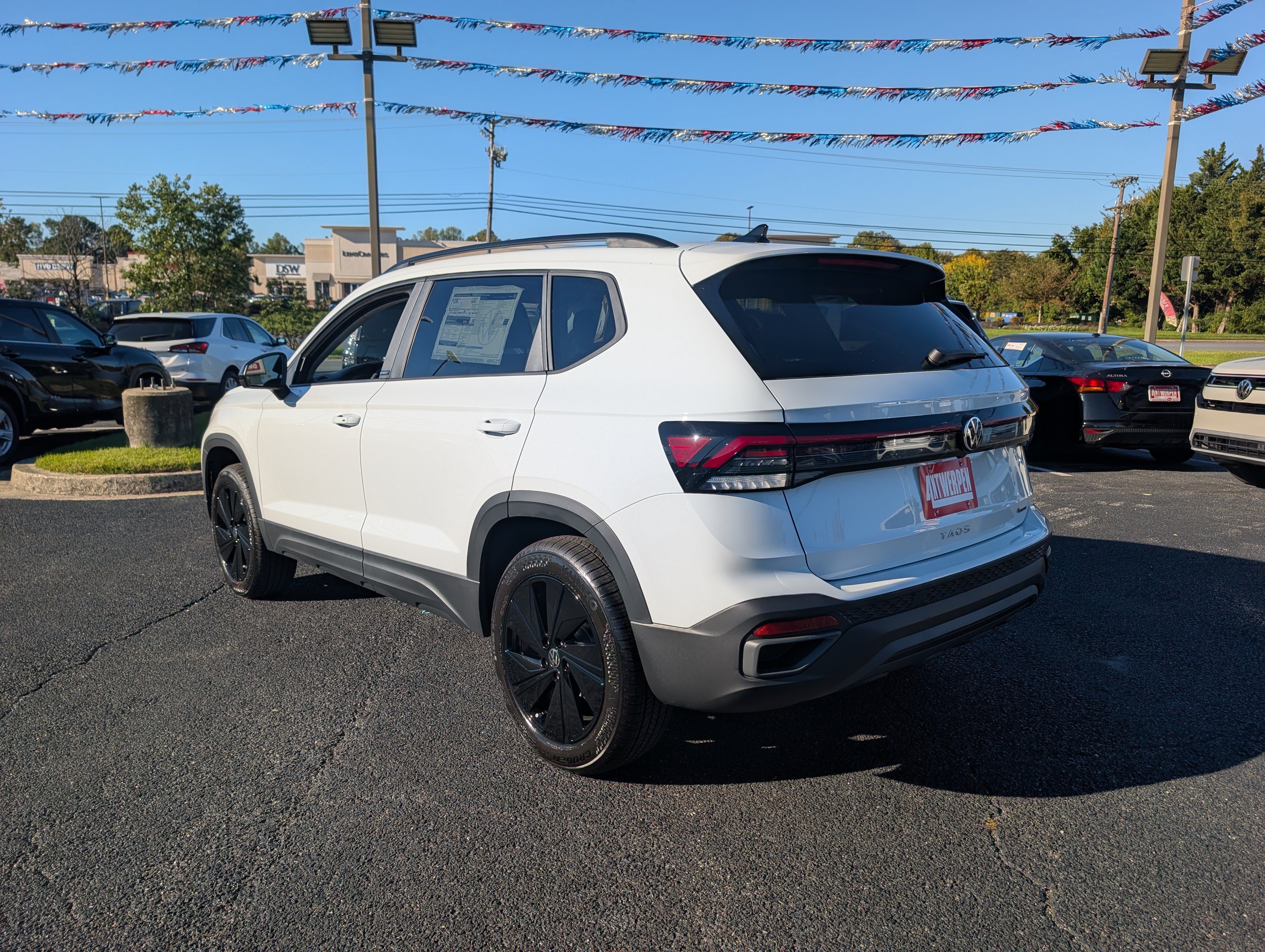 New 2027 Volkswagen Taos Sport AWD/4WD image 4