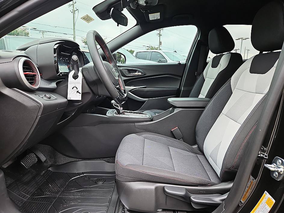 New 2026 Chevrolet Trax RS FWD image 9